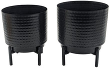 Load image into Gallery viewer, Set of 2 Different Size Hammered Black Metal Tabletop Indoor Planters with Stands - Includes 4/5 Gallon and 1/2 Gallon Pots for Small Plants
