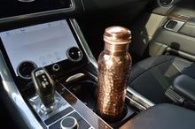 Load image into Gallery viewer, 30 Ounce Pure Copper Drinking Vessel in Elegant Gift Box, Hammered Water Bottle with Screw-On Cap, Ayurvedic Benefits