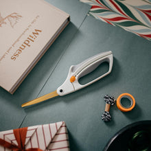 Load image into Gallery viewer, Fiskars Easy Action Titanium Scissors No.8