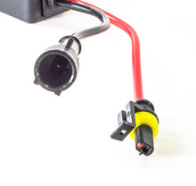 Load image into Gallery viewer, High Intensity Discharge (HID) Lamp Xenon Lights (H4 Type)