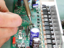Load image into Gallery viewer, Weller 1-Channel Soldering Station with WEP 70 Soldering Iron and PH 70 Safety Rest (WE1010NA)
