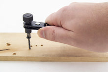 Load image into Gallery viewer, Right Angle Close Quarters Ratcheting Reversible Screwdriver Set with 18 Bits
