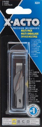 5 blades 2 #11, 1 all purpose, 1 1/4 chisel, 1 scoring
