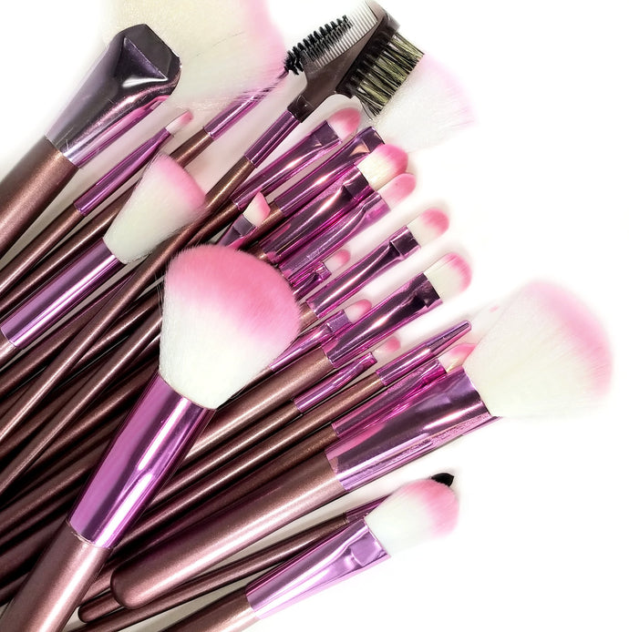 Total 22 brushes for facial makeup: Foundation Brush, Concealer Brush, Eyeshadow Brush, Eyebrow Brush, Blush Brush, Lip Brush, Mascara Brush | Pink  Handles - Super Sheek and Professional with Style! | 22 Make up Brushes to create that perfect face. Contour, Highlight and Glows will be reached easily with this set. | Great for Pro MUA, MUA Students and Home Use | Comes with protective carrying leather case